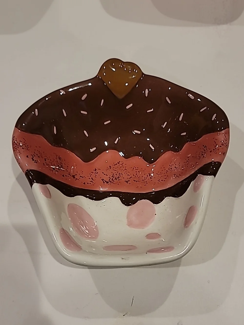 Cupcake Art Ceramic Dish Set in Pink and Brown Set Of 3